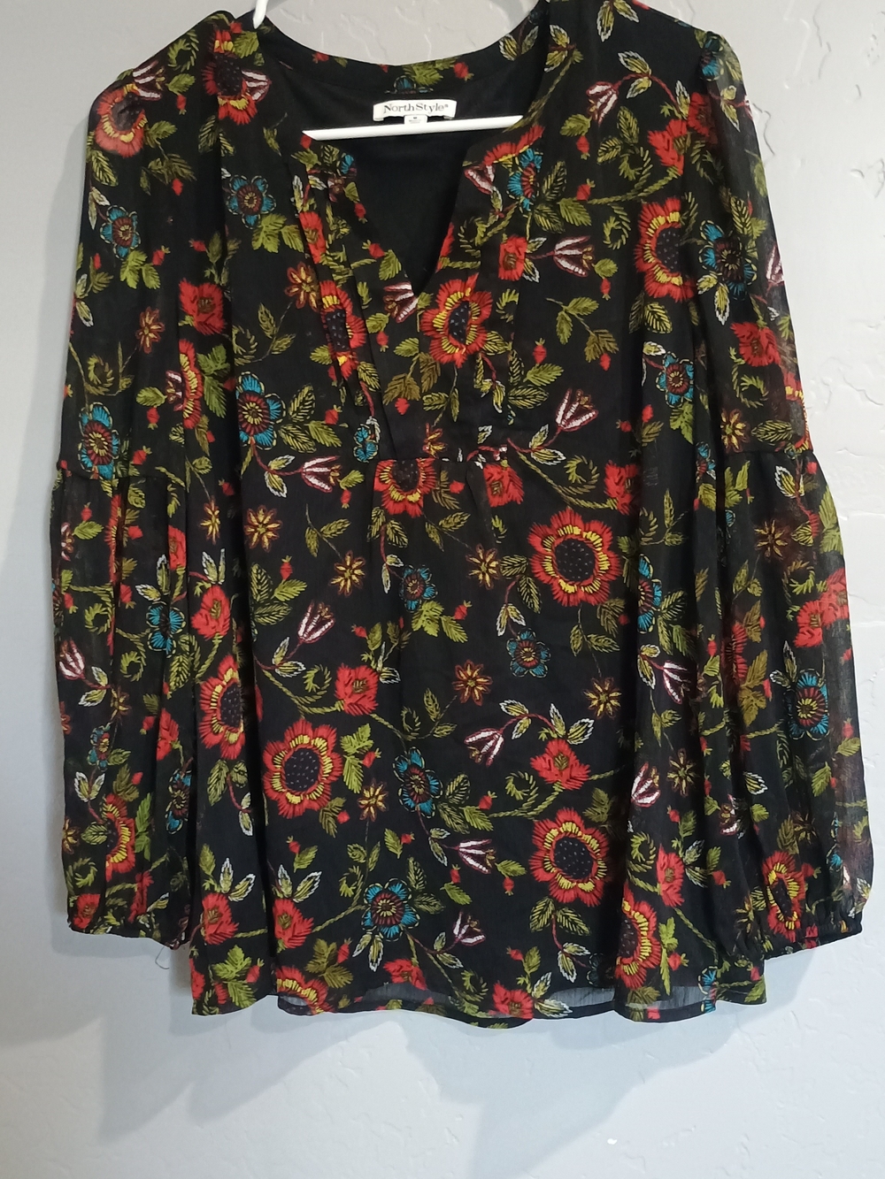 NorthStyle Black Floral V-Neck Long Sleeve Blouse